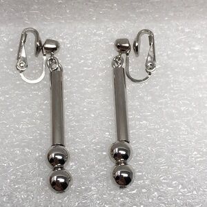 Vintage Crown Trifari Earrings Silver Tone Dangle Bar Clip Metallic